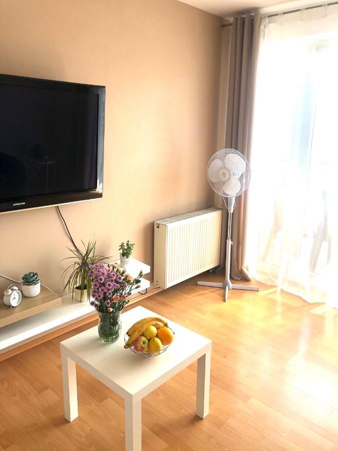 Bertom Krakow Apartaments Czerwone Maki Esterno foto