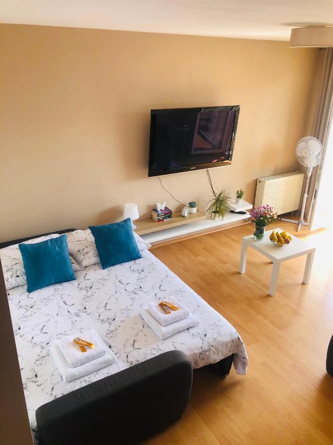 Bertom Krakow Apartaments Czerwone Maki Esterno foto